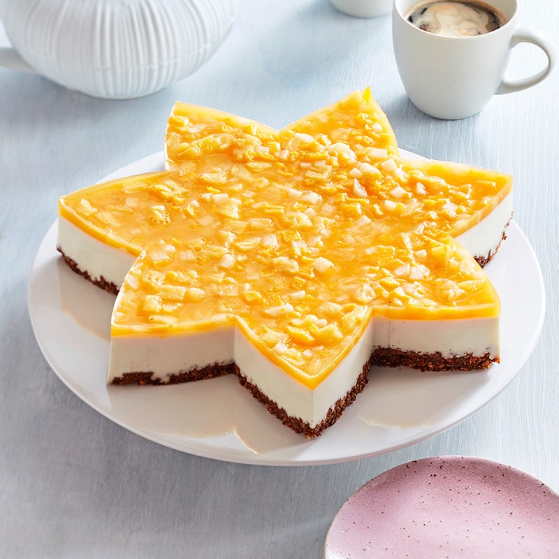 Joghurttorte mit gelber Grütze