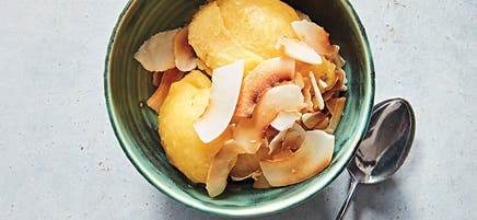 Crème glacée banane-mangue à la noix de coco