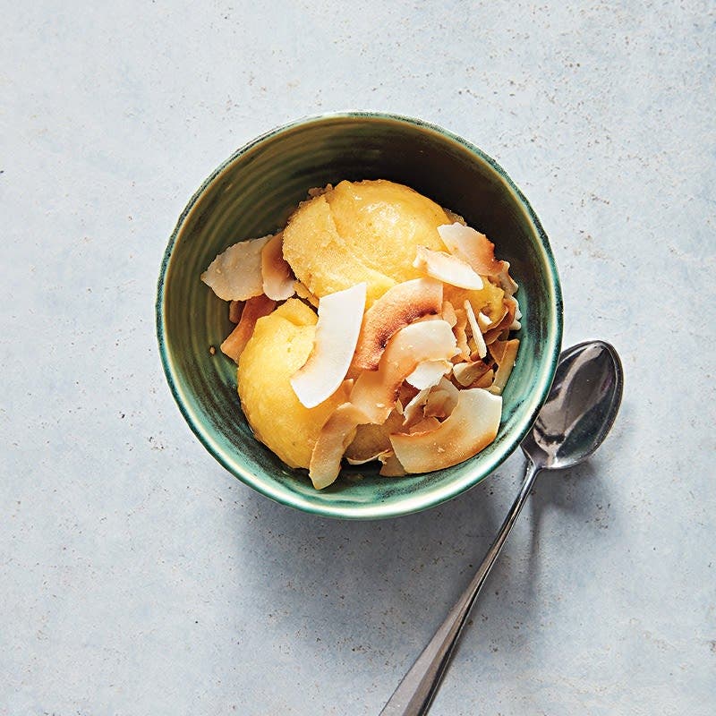 Bananen-Mango-Eis mit Kokos