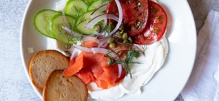 Bagel & lox bowl