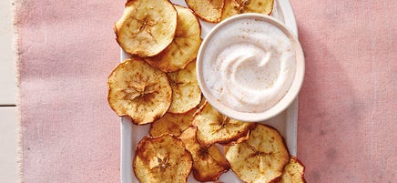 Apfelchips mit Vanille-Zimt-Joghurt