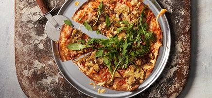 Libapizza med currystekt blomkål