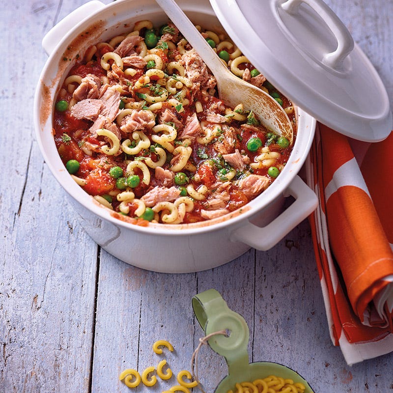 Thunfisch-Nudel-Topf mit Erbsen