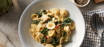 Pasta med kronärtskocka och grönkål
