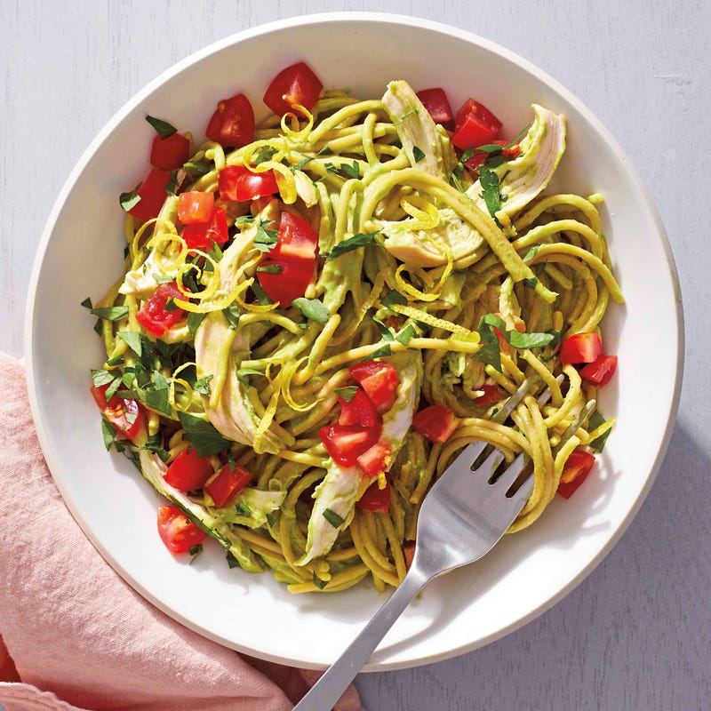 Foto van Linzenspaghetti met kip en romige avocadosaus door WW