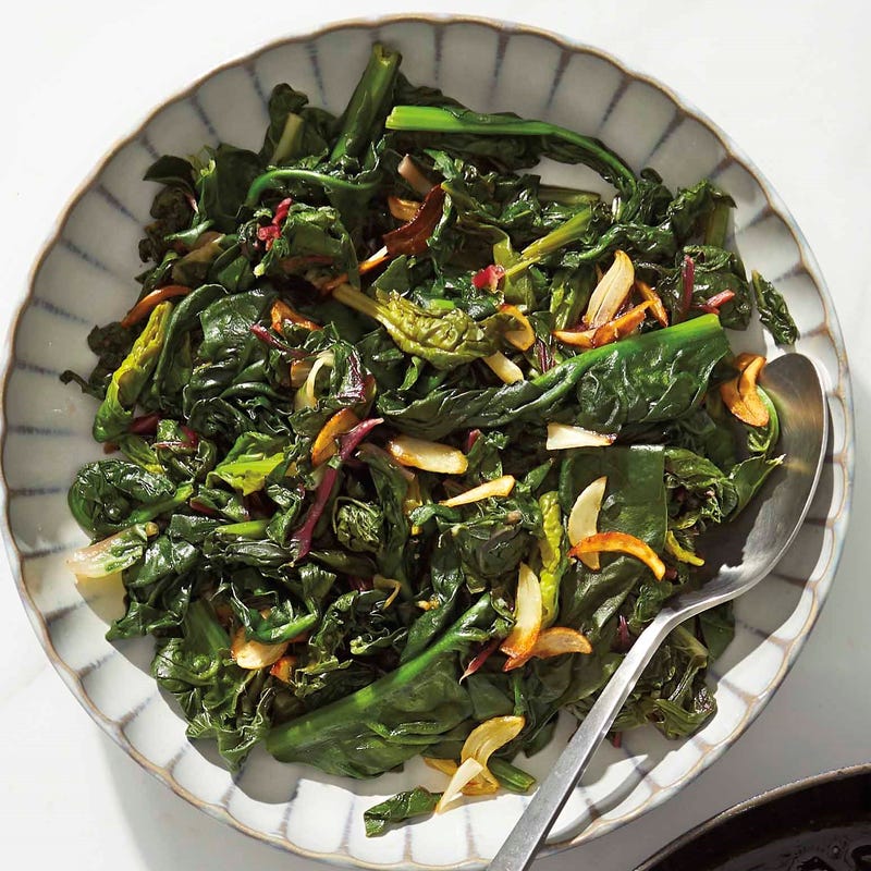 Foto van Snijbiet en spinazie met knoflook door WW