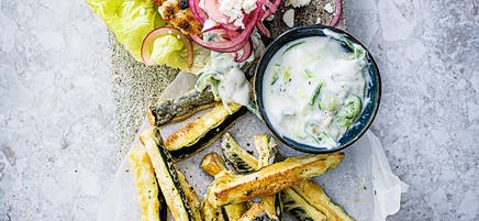 Tzatziki turkey burgers with courgette fries