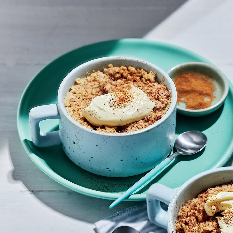 cinnamon pudding mug muffin