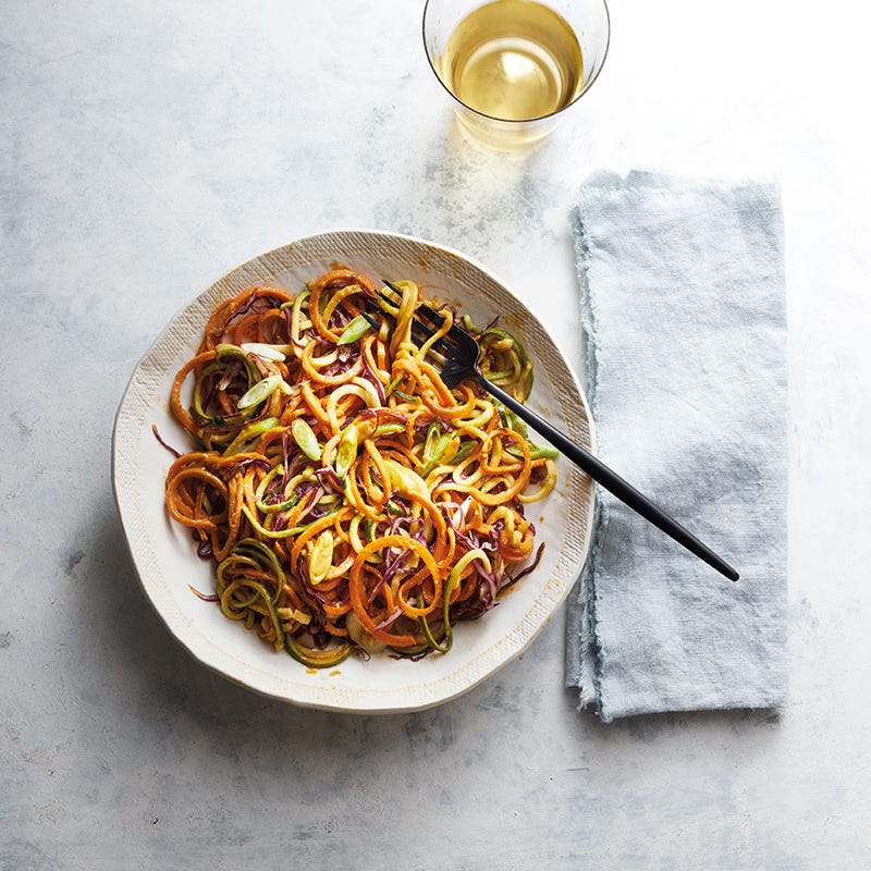 Erdnuss-Gemüse-Nudeln