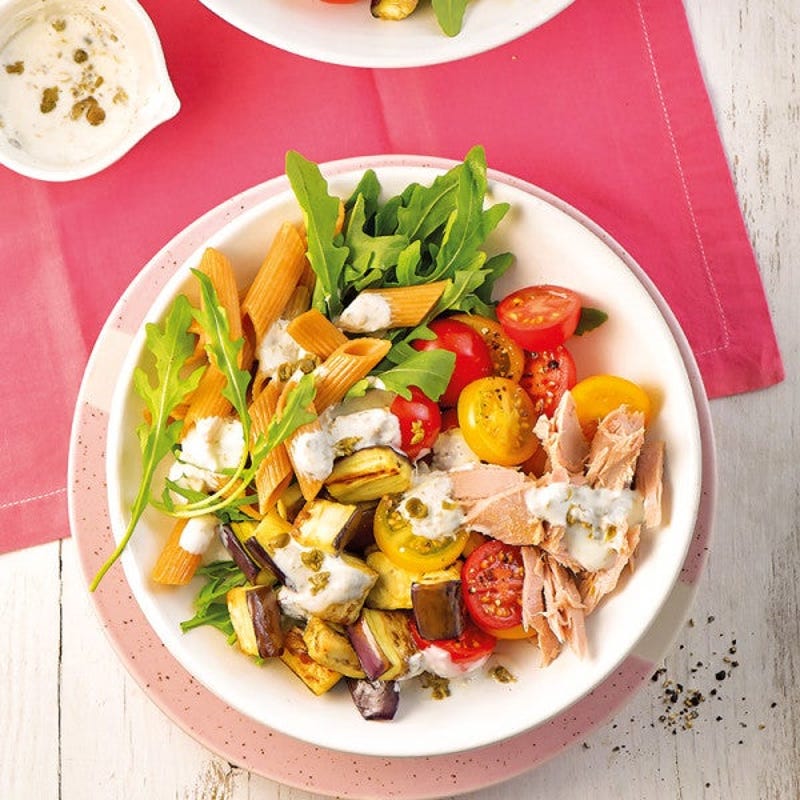 Auberginen-Pasta-Bowl mit Thunfisch