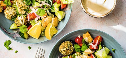 Air-fryer falafel salad bowl