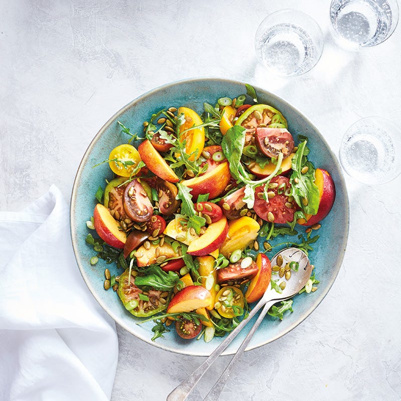 Tomaten-Nektarinen-Salat mit Pepitas