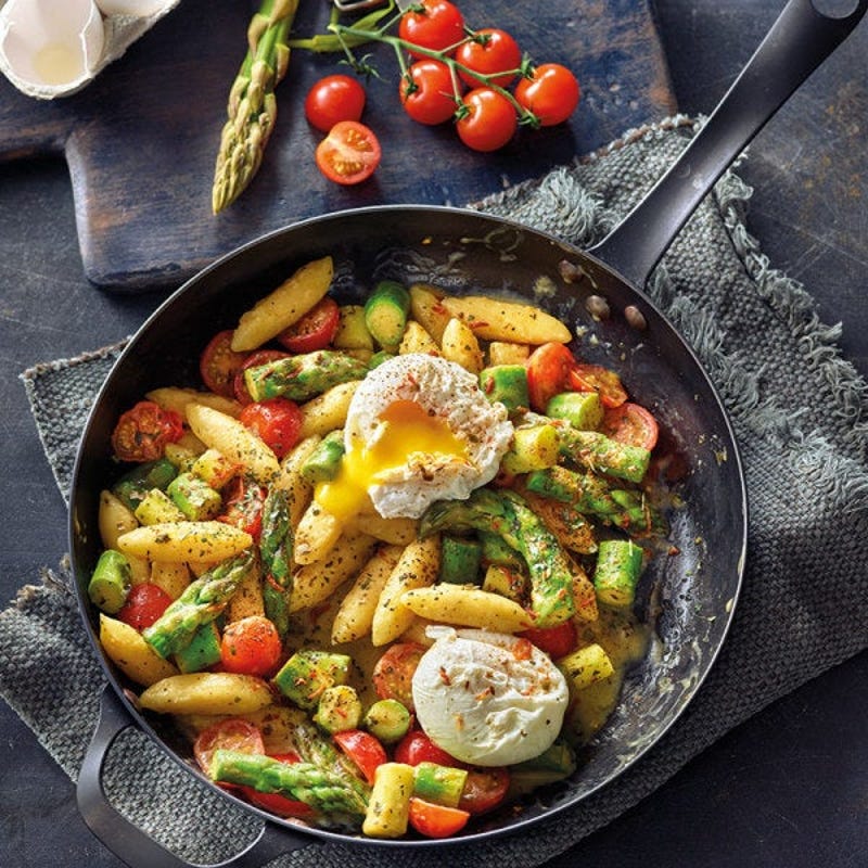 Schupfnudel-Spargel-Pfanne mit Ei