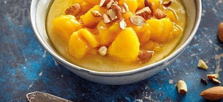 Semoule aux amandes et compote à la mangue