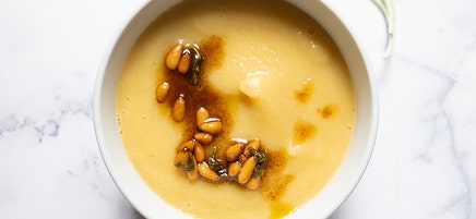 Creamy Cauliflower-Apple Soup