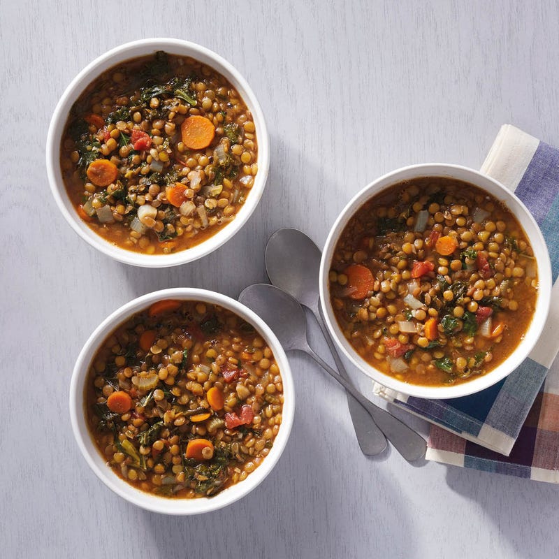 Soupe aux lentilles et à la tomate