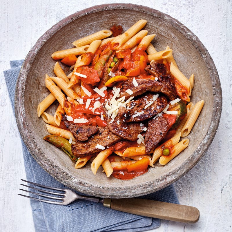 Foto van Penne met Italiaanse groentesaus en ossenhaas door WW