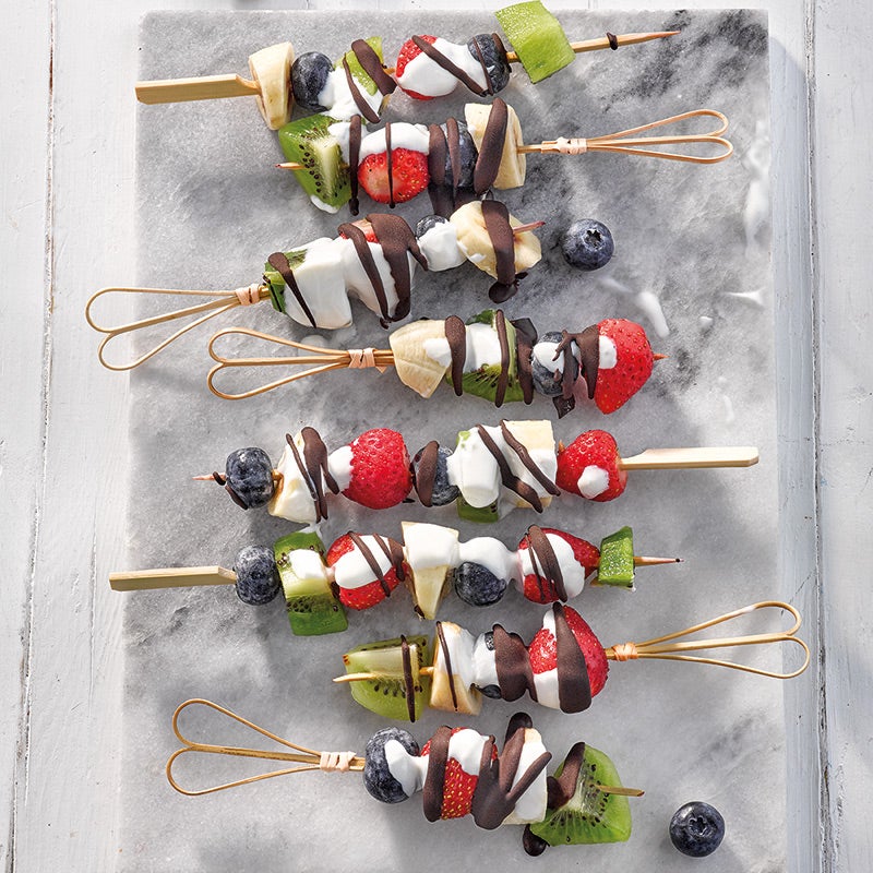 Frozen Schoko-Joghurt-Obstspieße