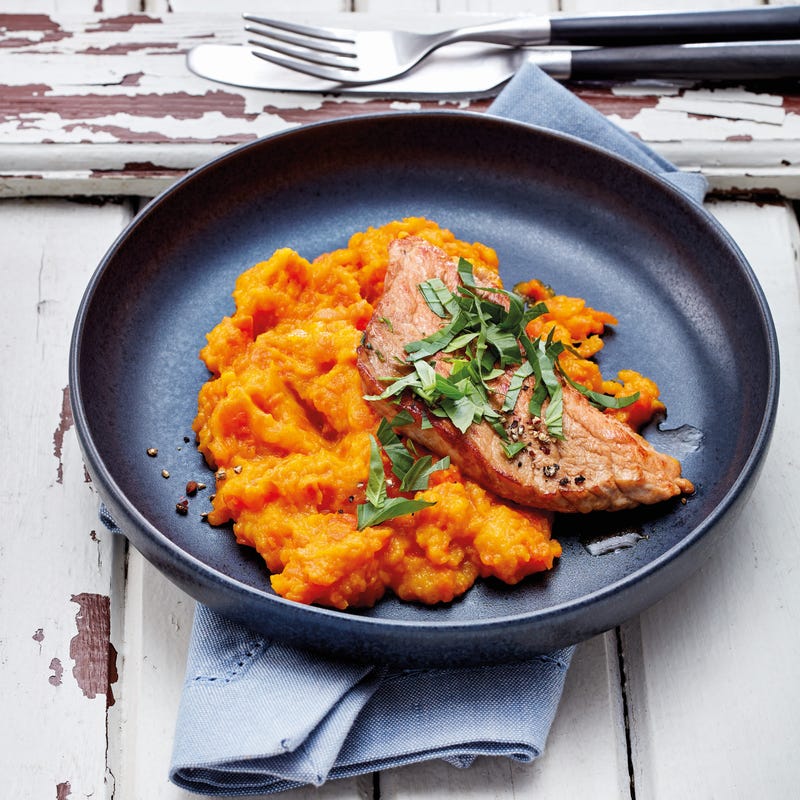 Foto van Balsamico-schnitzel met pompoen-wortelstamppot door WW