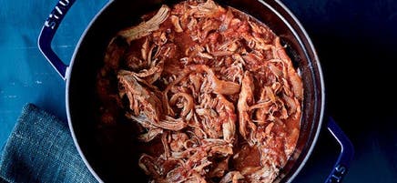 Tinga de poulet au chipotle (garniture de poulet effiloché pour tacos)