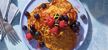 Flourless banana pancakes with berry maple syrup