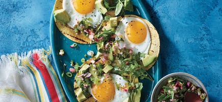 Frukosttacos med ägg och avokado