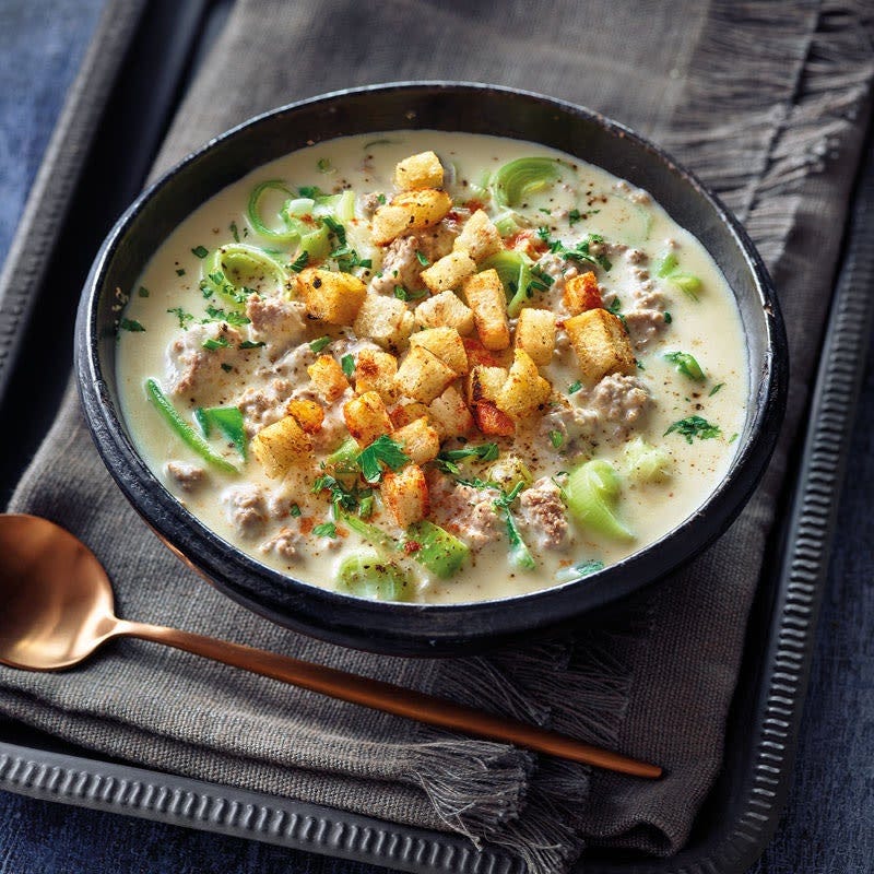 Lauch-Käse-Suppe mit Hackfleisch