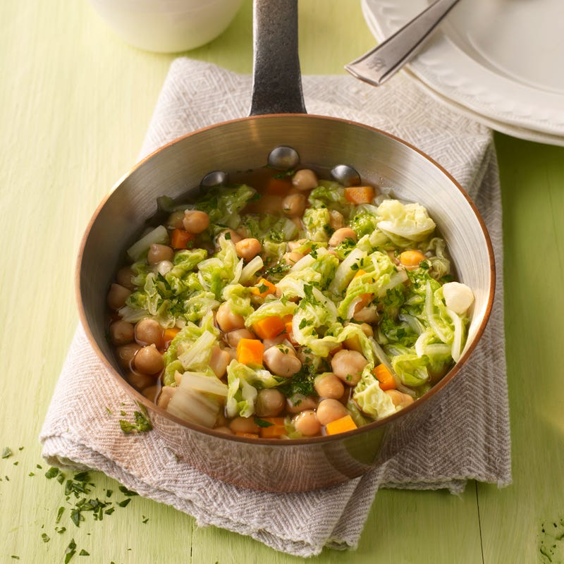 Chinakohleintopf mit Kichererbsen