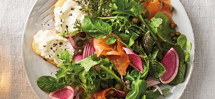 Smoked Salmon Breakfast Salad