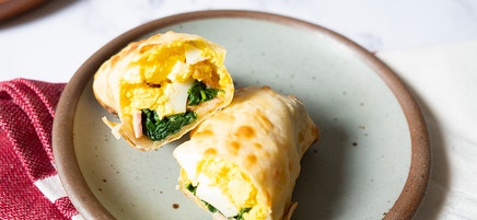 Breakfast Egg Rolls with Spinach & Canadian Bacon