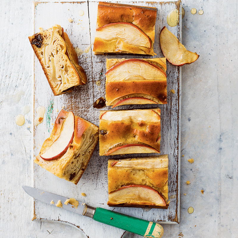 Apple and sultana cake