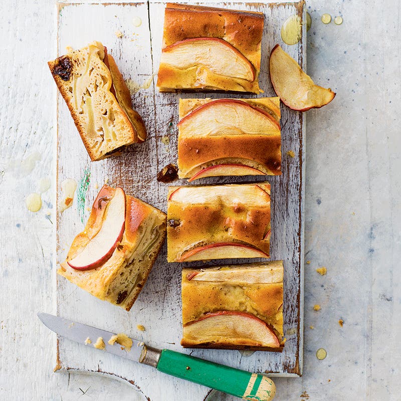 Apple and sultana cake