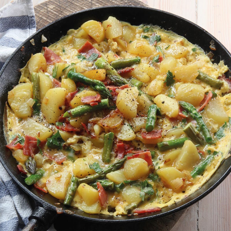 Foto van Boerenomelet met groene asperges en ham door WW