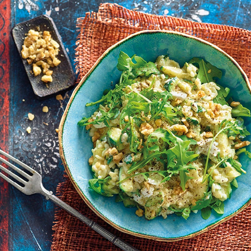 Zucchini-Ziegenkäse-Risotto mit Rucola
