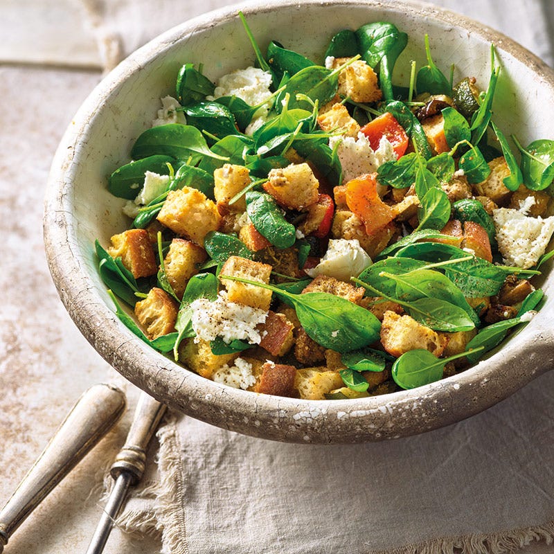 Italienischer Pesto-Brot-Salat