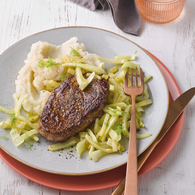 Foto van Biefstuk met bloemkoolpuree en venkel door WW