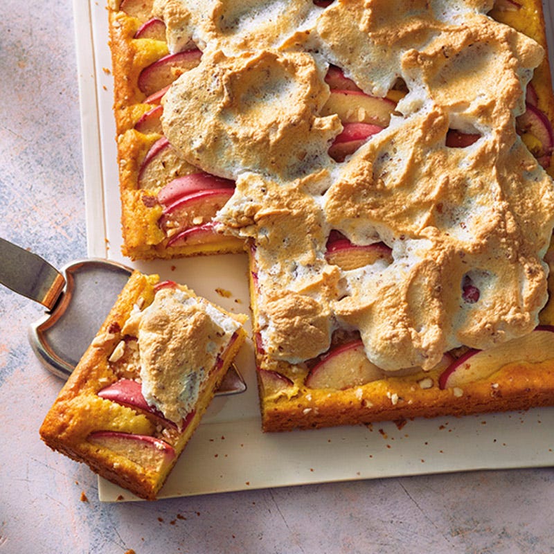 Apfel-Mandel-Kuchen mit Baiser