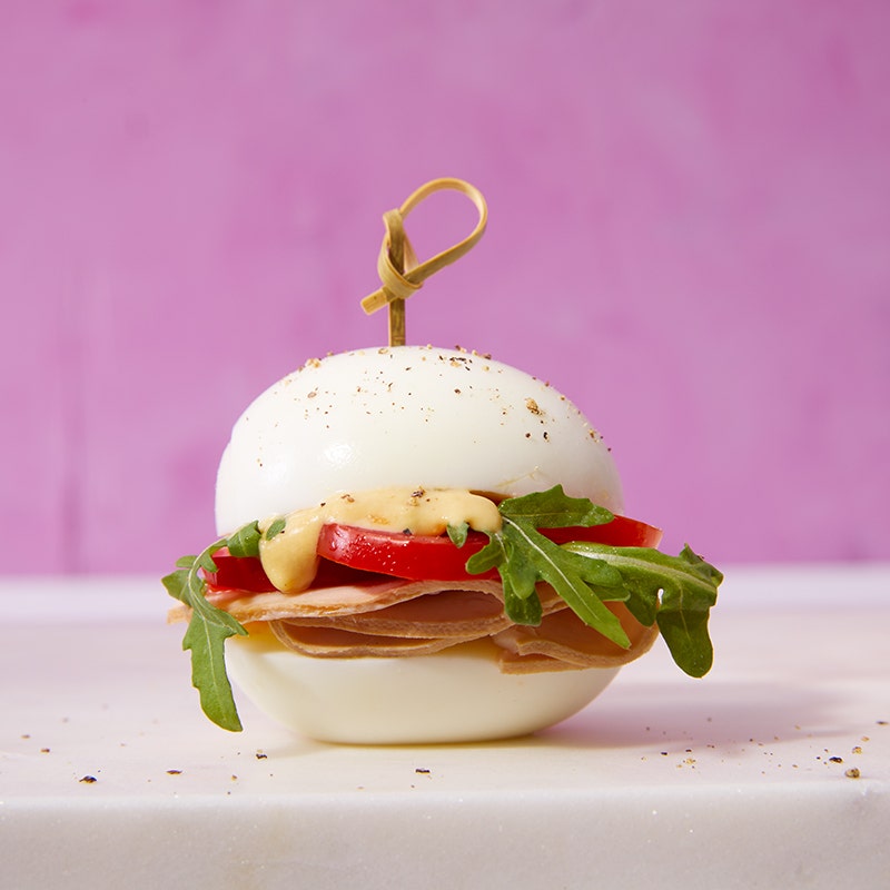 Œuf dur façon burger à la dinde fumée