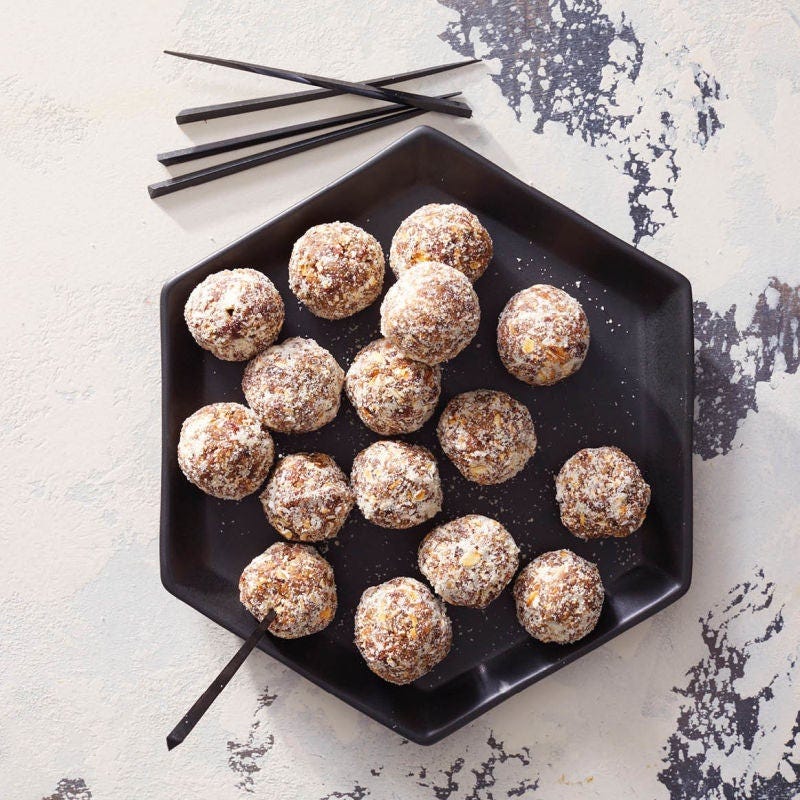 Boules de dattes au café et à la cardamone