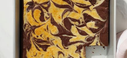 Marmorierte Quarkkuchen-Brownies
