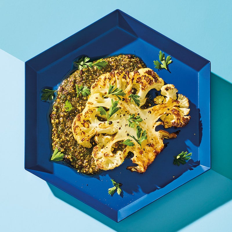 Blumenkohlsteaks mit Mandelpesto