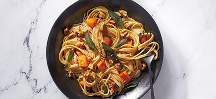 Spaghetti complets à la courge et aux noix