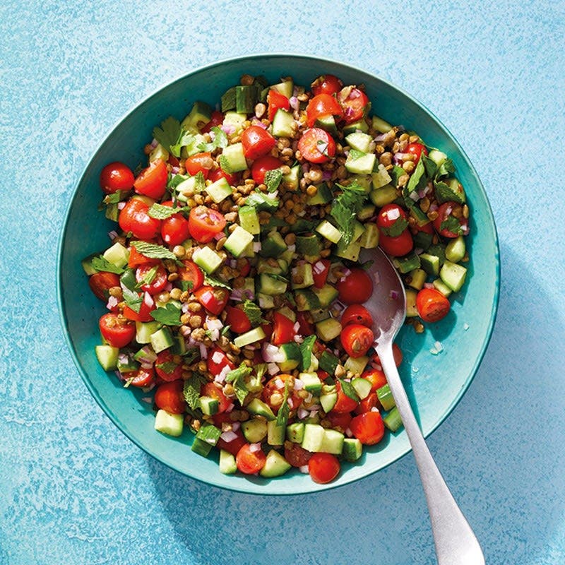 Orientalischer Salat mit knusprigen Linsen