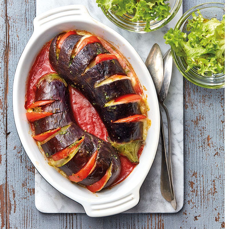 Hasselback-Aubergine mit Pesto