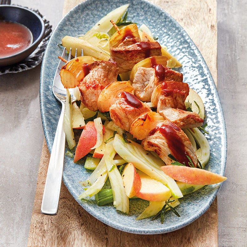 Schaschlik mit Apfel-Fenchel-Salat