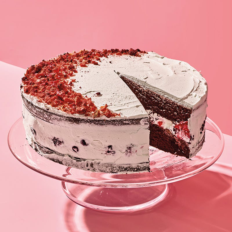 Schokotorte mit getrockneten Erdbeeren