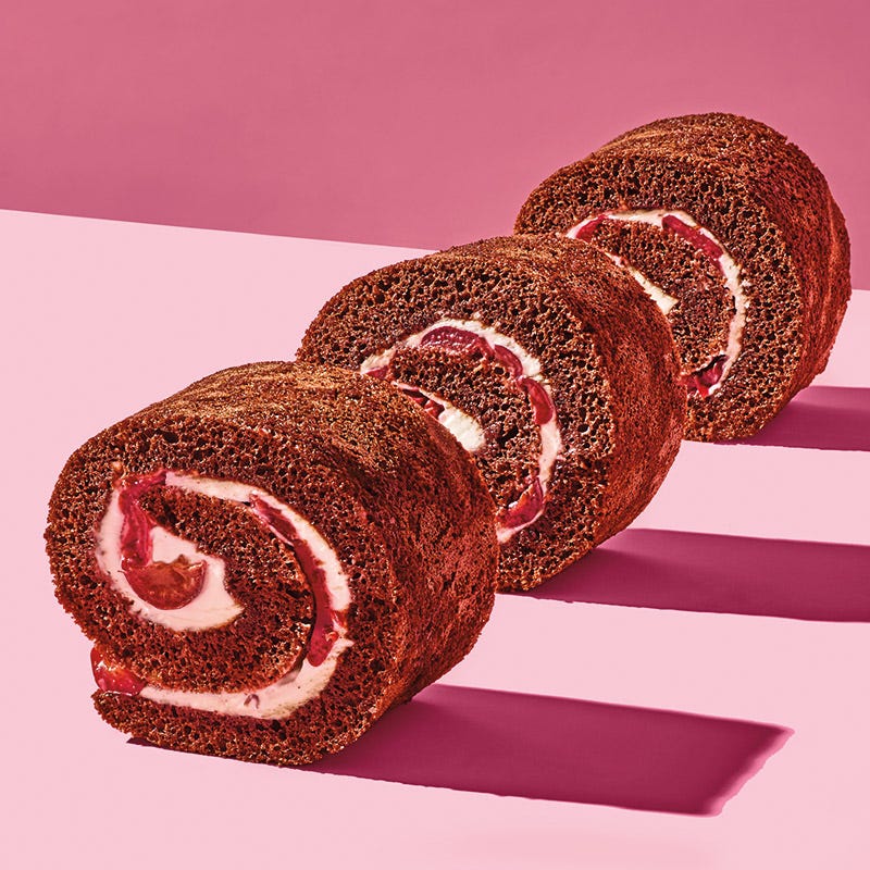 Schoko-Kirsch-Biskuitrolle