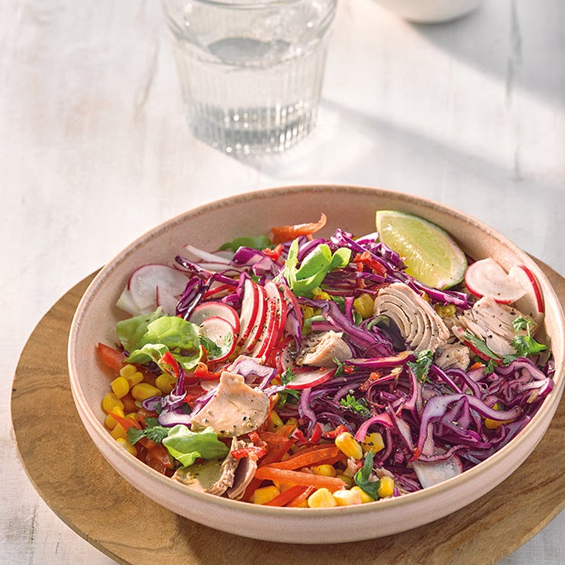 Thailändischer Thunfisch-Rotkohl-Salat