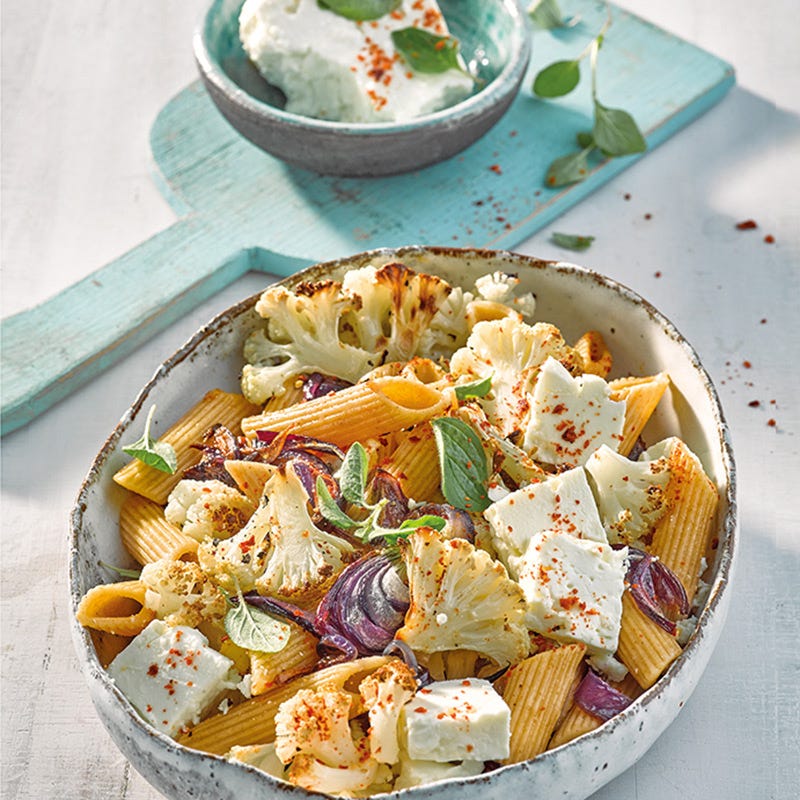 Blumenkohl-Feta-Nudeln