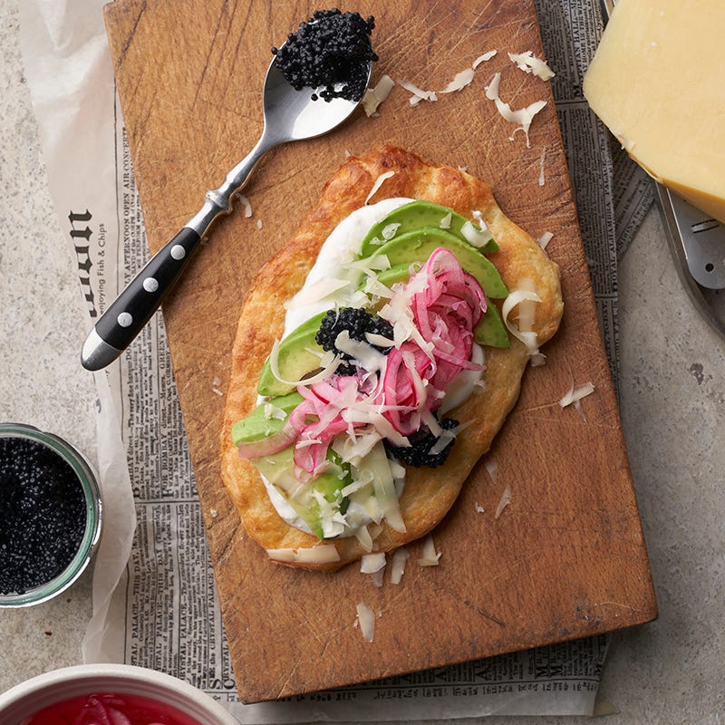 ViktVäktarna - Langos med avokado, picklad lök och vesterhavsost